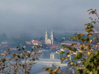 Ribnica v družbi zgodovinskih mest. F Zgodovinska mesta