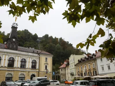 3.10.2024 - Grajski grič - Ljubljanski grad, območcje pred posekom dreves. Foto: Luka Cjuha