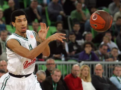 Danny Green (14)- košarka - Union Olimpija: Galatasaray, evroliga, 4. krog, skupina D:- Košarkarji Uniona Olimpije so izgubili proti igralcem turškega Galatasarayja z 79:70 (27:23, 44:37, 57:56).         //FOTO: Luka Cjuha