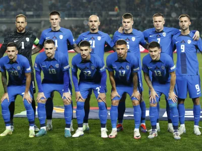 Soccer Football - UEFA Nations League - Group B3 - Kazakhstan v Slovenia - Central Stadium, Almaty, Kazakhstan - October 13, 2024 Slovenia players pose for a team group photo before the match REUTERS/Pavel Mikheyev