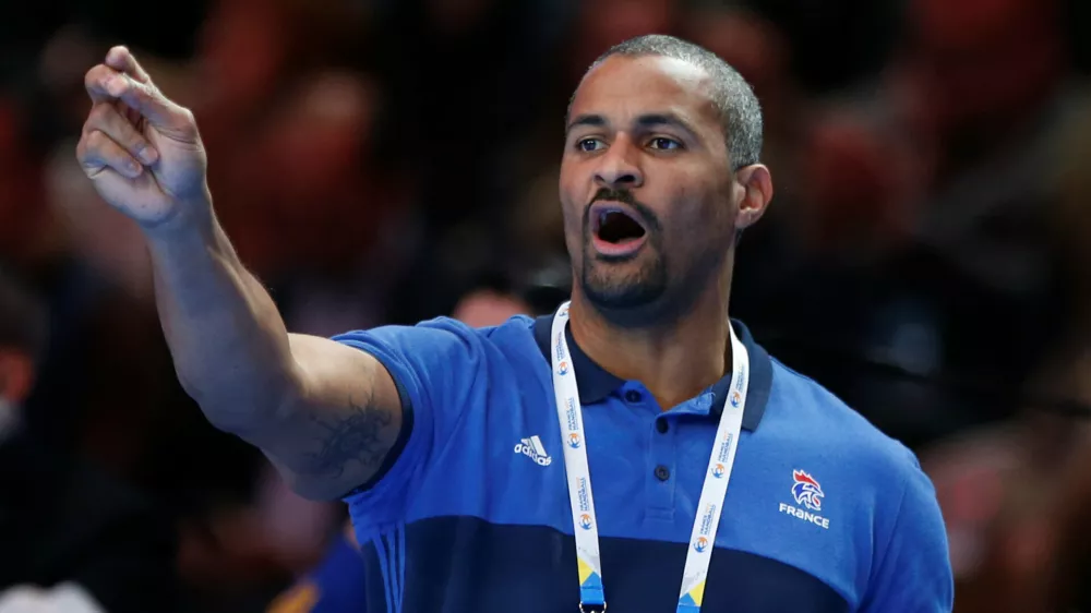 ﻿Men's Handball - France v Sweden - 2017 Men's World Championship, Quarter-Finals - Pierre Mauroy Stadium, Villeneuve d'Ascq near Lille, France - 24/01/17 - France's coach Didier Dinart reacts. REUTERS/Pascal Rossignol