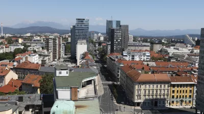 - 05.08.2022 – Ljubljana – občinske nepremičnine na katere naj bi ljubljanska občina montirala sončne elektrarne -  //FOTO: Luka Cjuha