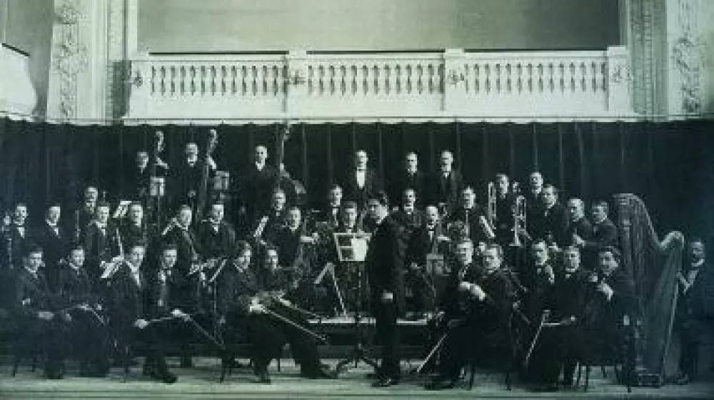 Prvi orkester prve Slovenske filharmonije leta 1908 / Foto: arhiv Slovenske filharmonije / Foto: Arhiv Slovenske Filharmonije