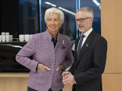 Brdo pri Kranju, Kongresni center Brdo,Seja sveta Evropske centralne banke (ECB).Prihodi na sejo.Predsednica ECB Christine Lagarde in guverner Banke Slovenije Bostjan Vasle.