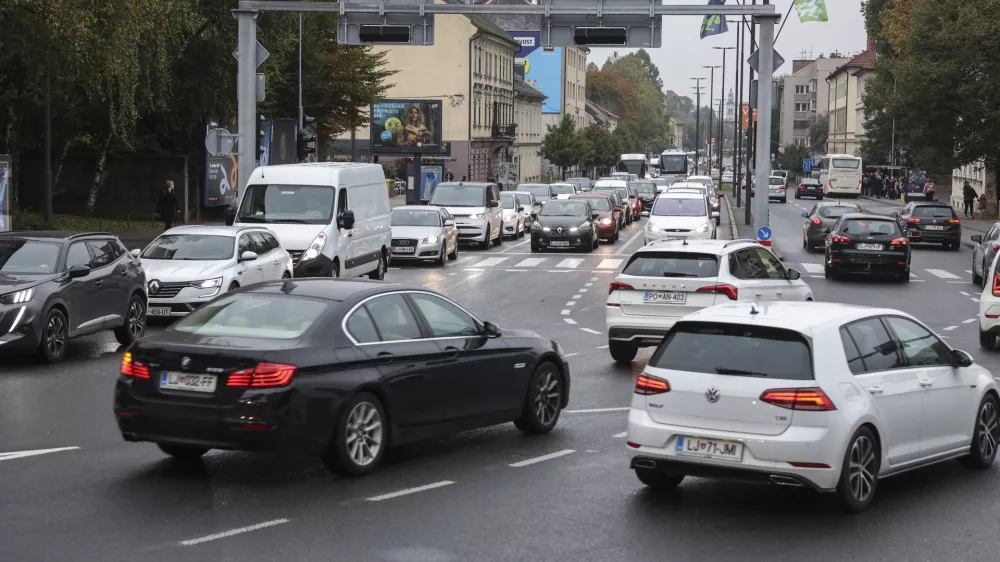 - 18.10.2024 - zastoji, kolone na Prešernovi in Tržaški - promet//FOTO: Jaka Gasar