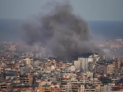 Smoke billows over Beirut's southern suburbs after an Israeli strike, amid the ongoing hostilities between Hezbollah and Israeli forces, as seen from Hadath, Lebanon October 20, 2024. REUTERS/Mohamed Abd El Ghany