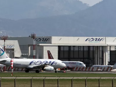 letalo Airbus A320- Slovenski letalski prevoznik Adria Airways - Aerodrom Ljubljana - Letališče Jožeta Pučnika Brnik -     //FOTO: Luka Cjuha