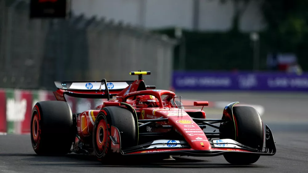 Formula One F1 - Mexico City Grand Prix - Autodromo Hermanos Rodriguez, Mexico City, Mexico - October 26, 2024 Ferrari's Carlos Sainz Jr. during qualifying REUTERS/Raquel Cunha