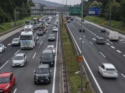 Zastoji na naših avtocestah so nadležni in dragi. / Foto: Jaka Gasar