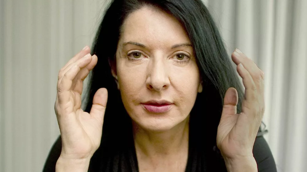 Marina Abramović si je ogledala prostore Cukrarne, kjer bo čez leto dni obsežna predstavitev njenega skupnega ustvarjalnega obdobja z Ulayem.