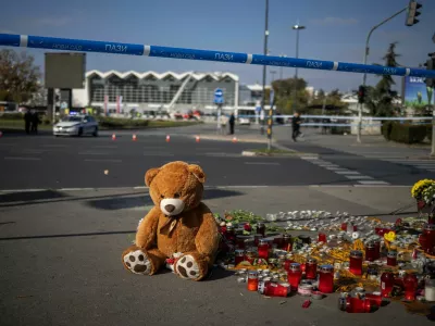 A teddy bear is placed near where the people died when a part of the roof collapsed at a railway station in Novi Sad, Serbia November 2, 2024. REUTERS/Marko Djurica