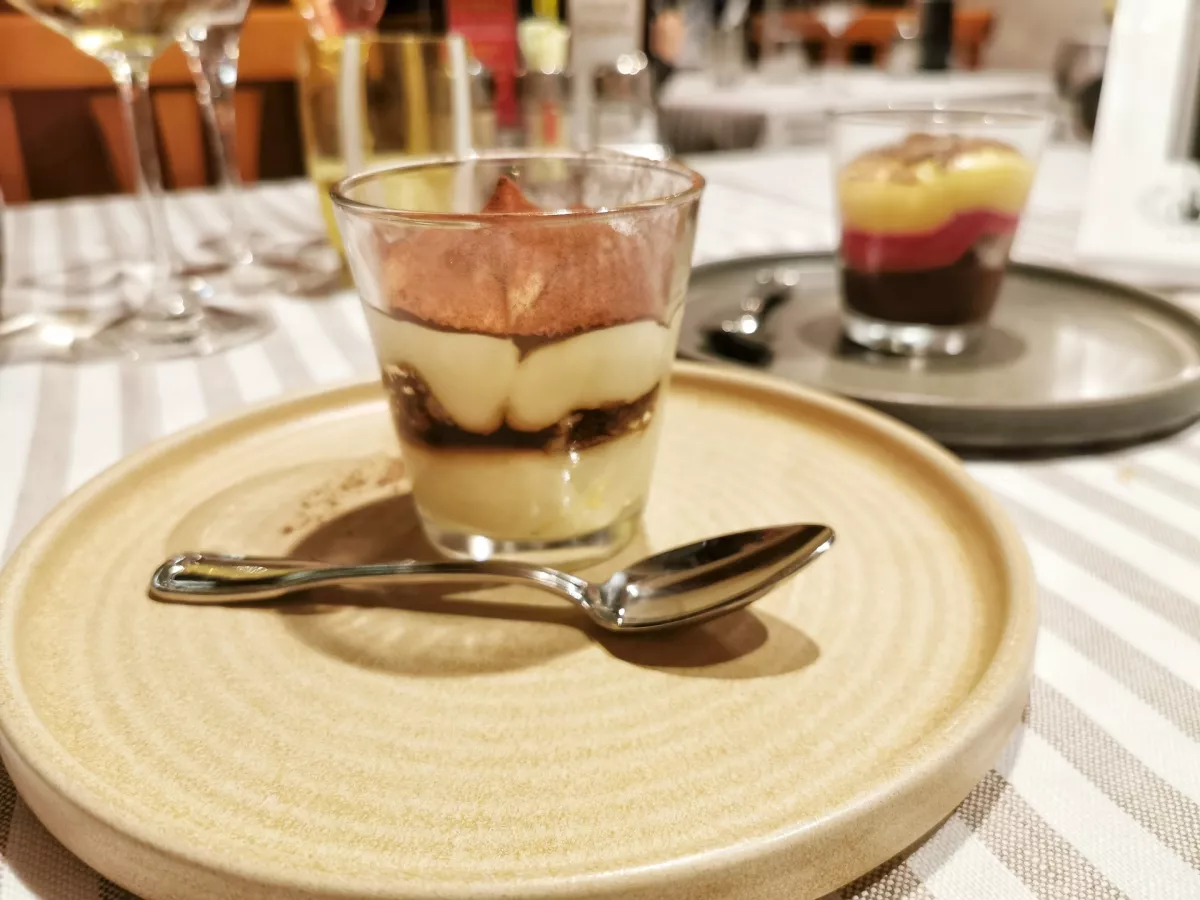 Tiramisu in zuppa inglese, Forte del 48