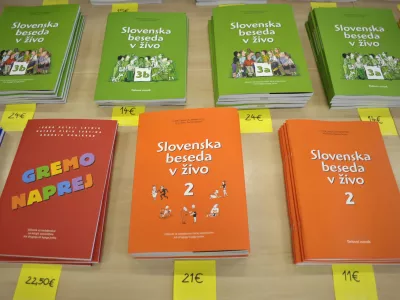 učbenik, učbeniki za učenje slovenščine- 48. Seminar slovenskega jezika 2012 potekal pod krovno temo Ideologije v slovenskem jeziku, literaturi in kulturi   //FOTO: Tomaž Zajelšnik