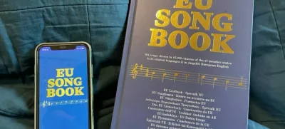 Pesmarica EU v knjižni in elektronski obliki. / Foto: The European Union Songbook Association