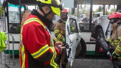 - Gasilci,- 27.09.2024. Heavy Rescue, sejemsko izobraževalni dogodek za gasilce v Ljubljani.//FOTO: Bojan Velikonja