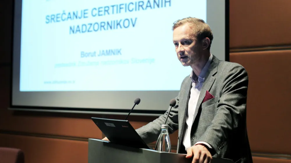 Ljubljana, GZS.<br>Odprtje konference Korporativno upravljanje in soupravljanje zaposlenih, ki jo pripravlja Zdruzenje nadzornikov Slovenije (ZNS).<br>Predsednik ZNS Borut Jamnik.