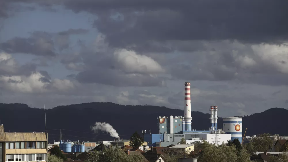 - 06.11.2023 - Termoelektrarna Toplarna Ljubljana Moste, TE-TOL - vroči zagonski preizkus nove plinsko-parne enote //FOTO: Luka Cjuha