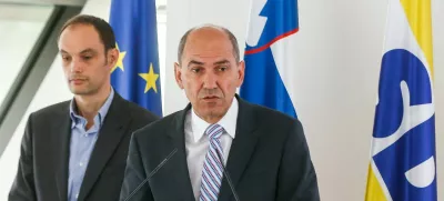 Ljubljana, sedez SDS..Novinarska konferenca SDS, na kateri so predsednik stranke Janez Jansa ter poslanca Anze Logar in Branko Grims komentirali odlocitev arbitraznega sodisca.