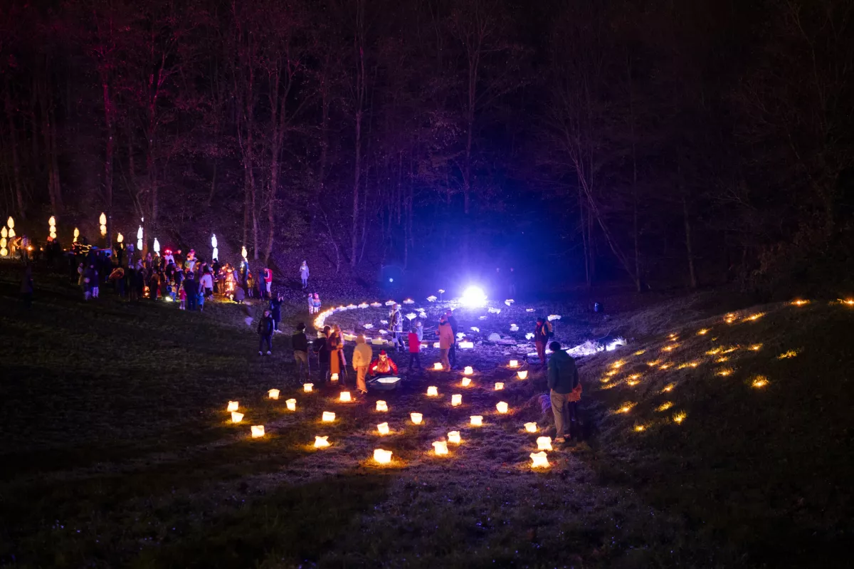 15.11.2024 Festival noči in ognjenih ambientov Ana Plamenita 2024, otroško igrišče Pod skakalnico ob Vodnikovi cesti v Ljubljani.FOTO: Nik Erik Neubauer