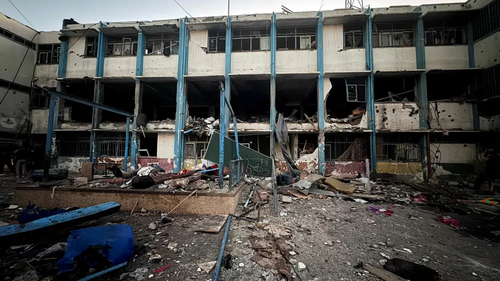 A view shows the damage at a school sheltering displaced people, after it was hit by an Israeli strike, amid Israel-Hamas conflict, at Beach camp in Gaza City November 16, 2024. REUTERS/Ayman Al Hassi