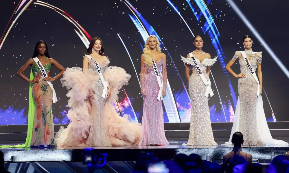 The five finalists, Miss Nigeria Chidimma Adetshina, Miss Mexico Maria Fernanda Beltran, Miss Denmark Victoria Kjaer Theilvig, Miss Venezuela Ileana Marquez and Miss Thailand Opal Suchata Chuangsri, pose for the jury during the 73rd Miss Universe pageant in Mexico City, Mexico November 16, 2024. REUTERS/Raquel Cunha