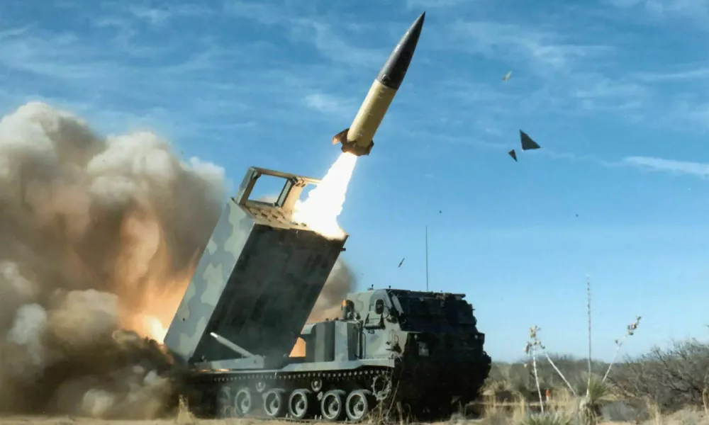 2M80B6M ATACMS - Army Tactical Missile - being fired from an M270 Multiple Launch Rocket System. Photo: USArmy