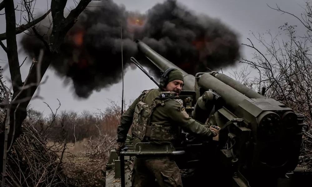 FILE PHOTO: A serviceman of 24th Mechanized brigade named after King Danylo of the Ukrainian Armed Forces fires a 2s5 "Hyacinth-s" self-propelled howitzer towards Russian troops at a front line, amid Russia's attack on Ukraine, near the town of Chasiv Yar in Donetsk region, Ukraine November 18, 2024. Oleg Petrasiuk/Press Service of the 24th King Danylo Separate Mechanized Brigade of the Ukrainian Armed Forces/Handout via REUTERS ATTENTION EDITORS - THIS IMAGE HAS BEEN SUPPLIED BY A THIRD PARTY./File Photo