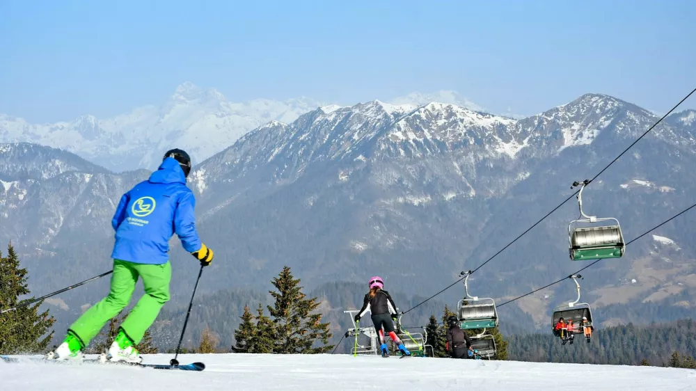 Cerkno ohranja status priljubljenega družinskega smučišča. F Smučišče Cerkno