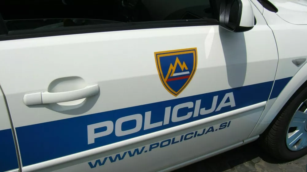 Policijski avto