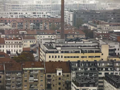 7.11.2024 - simbolična fotografija - nepremičnine - stanovanja - panorama LjubljanaFOTO: LUKA CJUHA