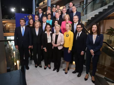 27 November 2024, France, Strassburg: Ursula von der Leyen, President of the European Commission, stands in the EU Parliament with Commissioners for a group photo. The MEPs had previously voted on the composition of the new EU Commission under von der Leyen. Photo: Philipp von Ditfurth/dpa