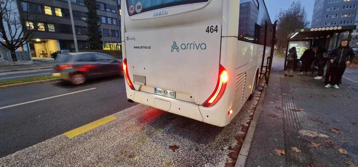 Na podlagi ugotovitev, da je prevoznik prekinil ali opustil prevoz na liniji, izvajanje katerega je pridobil s koncesijo, lahko inšpektor pristojnemu ministrstvu poda predlog za odvzem koncesije. Foto: Albert Nabernik