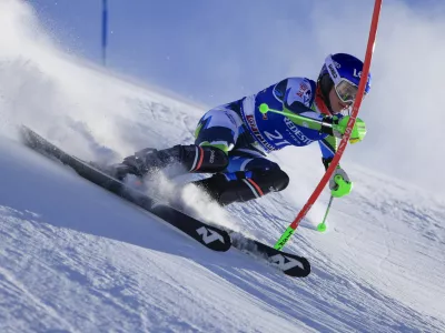 Slovenia's Andreja Slokar speeds down the course during an alpine ski, women's World Cup slalom, in Gurgl, Austria, Saturday, Nov. 23, 2024. (AP Photo/Giovanni Maria Pizzato)