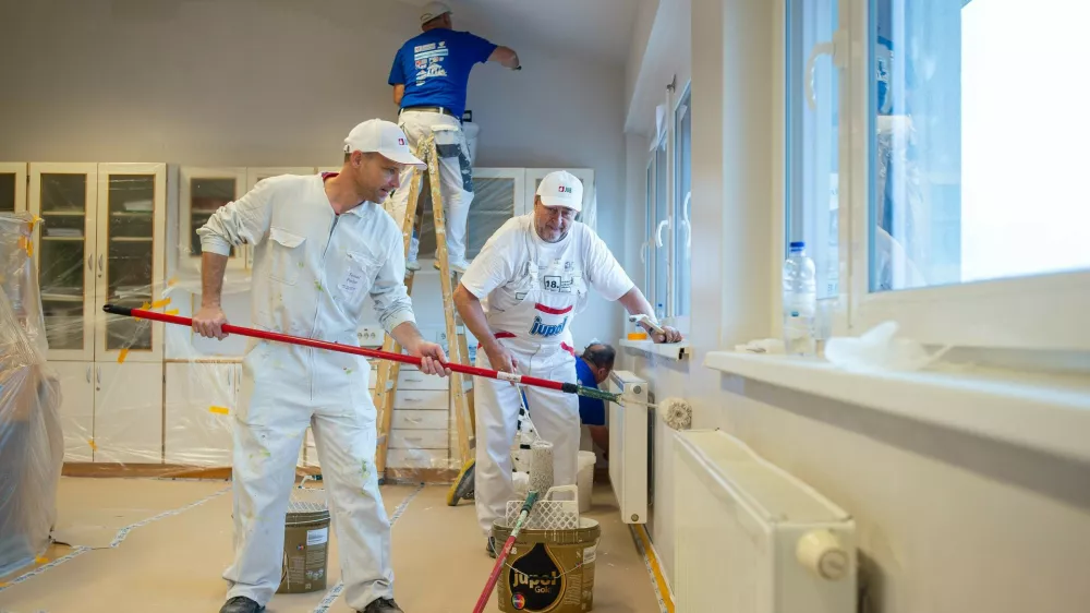 slovenija 29.11.2024, 22. mednarodna humanitarna akcija slikopleskarjev na OŠ Janka Modra v Dolu pri Ljubljani, foto: A