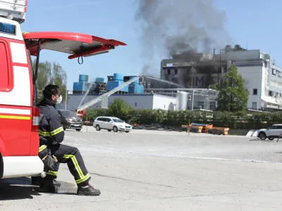 - 12.05.2022 – Kočevje – požar  - eksplozija v kemični tovarni Melamin - razneslo kotel v proizvodnji - poškodovanih več kot dvajset oseb, dve osebi huje opečeniMelamin  //FOTO: Bojan Velikonja