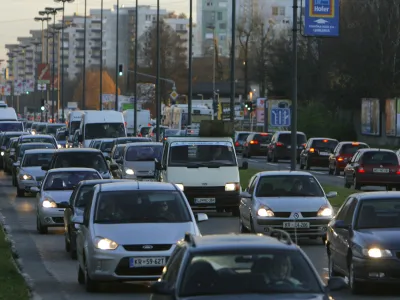 Tudi v letošnji sezoni lahko pričakujemo zastoje na slovenskih cestah. Ti bodo stalnica, dokler bodo avtoceste takšne, kot so zdaj. 