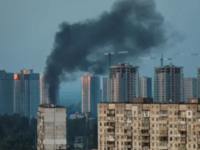 Smoke rises after a Russian missile strike, amid Russia's attack on Ukraine, in Kyiv, Ukraine May 18, 2023. REUTERS/Stringer   TPX IMAGES OF THE DAY