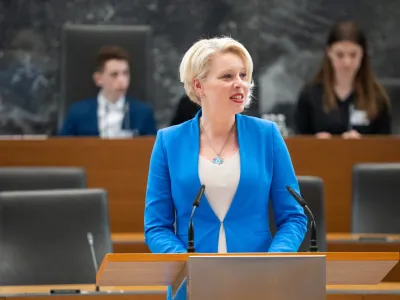 Ljubljana, DZ.<br>Nacionalni otroski parlament na temo Dusevno zdravje otrok in mladih, ki ga je pripravila Zveza prijateljev mladine Slovenije (ZPMS).<br>Predsednica DZ Urska Klakocar Zupancic.