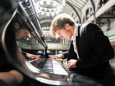 Pianist Nejc Kamplet F osebni arhiv