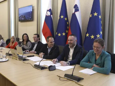 Vlada je imenovala tudi nove pogajalske skupine za posamezne stebre in njihovo strokovno vodstvo. Namesto ministra za zdravje naj bi vodenje pogajalske skupine za zdravstveni steber prevzel Mirko Stopar. Foto: Luka Cjuha 