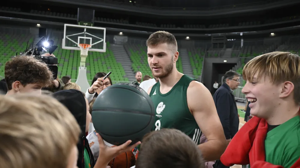 Edo Murić<br><br>- 26.09.2022 – Košarkarski klub KK Cedevita Olimpija - trening pred začetkom priprav na novo sezono v regionalni ligi ABA<br><br> <br><br>//FOTO: Nik Erik Neubauer