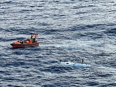 FILED - 21 June 2023, ---: An undated handout photo released by OceanGate Expeditions shows the submersible "Titan" visiting the wreck site of the "Titanic". Rescuers searching for a tourist submersible near the Titanic wreck in the North Atlantic have heard "noises" in the area near where the vessel went missing on Sunday. Photo: Oceangate Expeditions/PA Media/dpa - ATTENTION: editorial use only and only if the credit mentioned above is referenced in full