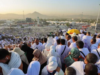 Muslim pilgrims walk on the Mount of Mercy at the plain of Arafat during the annual haj pilgrimage, outside the holy city of Mecca, Saudi Arabia, June 27, 2023. REUTERS/Mohamed Abd El Ghany