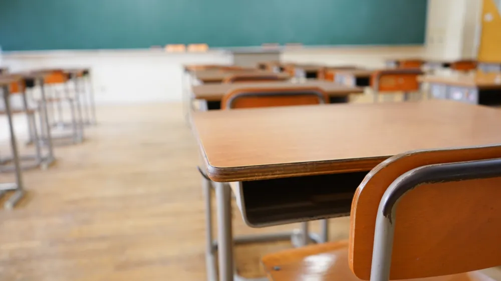 ﻿School classroom with blackboard