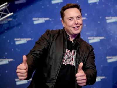 FILED - 01 December 2020, Berlin: Elon Musk, head of the space company SpaceX and Tesla CEO, arrives at the Axel Springer Award ceremony. Photo: Britta Pedersen/dpa/Pool/dpa