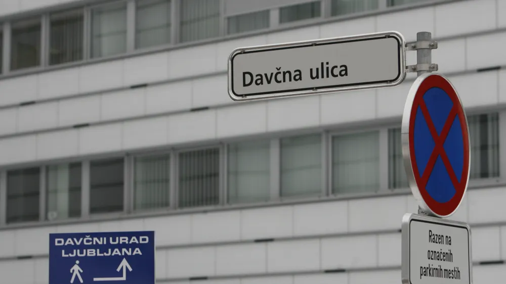 DURS.- Davčni urad Ljubljana, Davčna ulica 1,//FOTO: Matej Povše