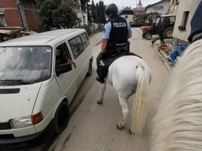 policija n akonju