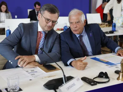 HANDOUT - 31 August 2023, Spain, Toledo: Ukrainan Foreign Affairs Minister Dmytro Kuleba (L) and High Representative of the European Union for Foreign Affairs and Security Policy Josep Borrell attend an informal meeting of EU foreing affairs ministers held in Toledo. Photo: Chema Moya/Pool PEUE/European Council/dpa - ATTENTION: editorial use only and only if the credit mentioned above is referenced in full