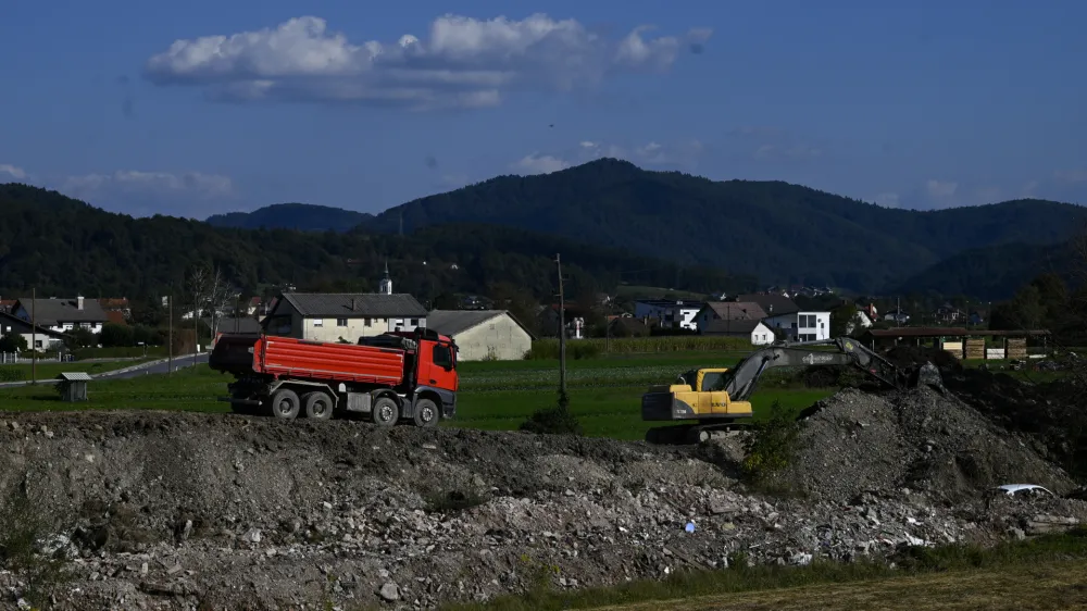 - 07.09.2023 – odlagališče odpadkov pri zaporu v Dobrunjah.  //FOTO: Nik Erik Neubauer