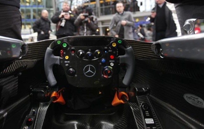 Mclaren Mercedes v Berlinu predstavil dirkalnik za novo sezono